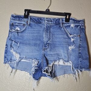 Abercrombie & Fitch Mid Rise Boyfriend Distressed Jean Shorts Women’s size 33/26